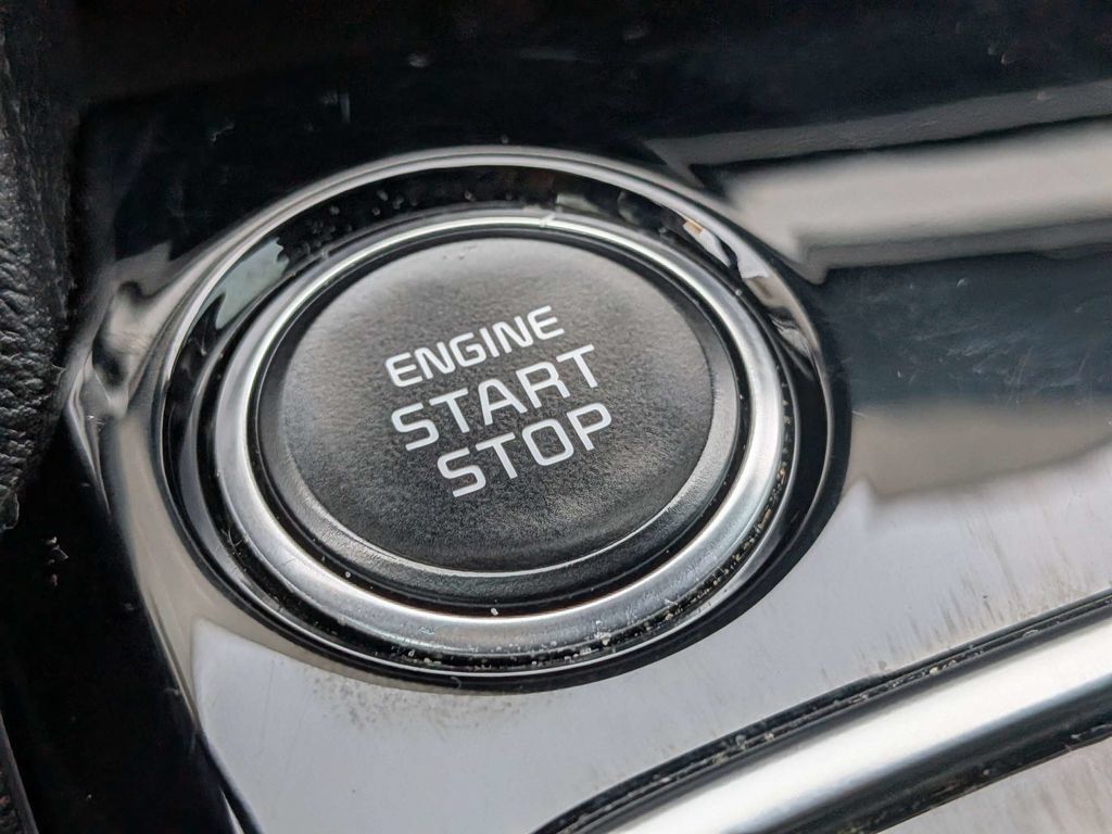 Used 2024 Kia Sportage EX FWD image 29