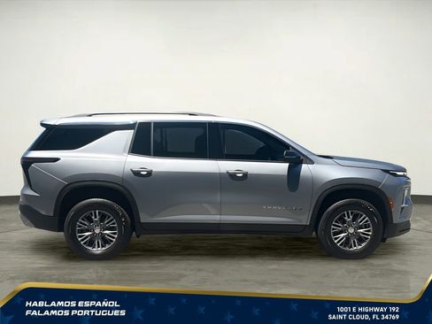 Certified 2026 Chevrolet Traverse LT w/ Driver Confidence Package FWD image 7