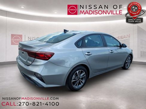 Used 2024 Kia Forte LXS FWD image 2