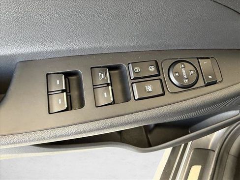 Used 2016 Hyundai Tucson Limited w/ Option Group 03 FWD image 15