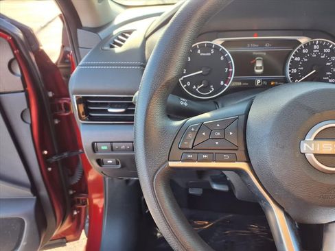 Used 2024 Nissan Sentra SV image 10