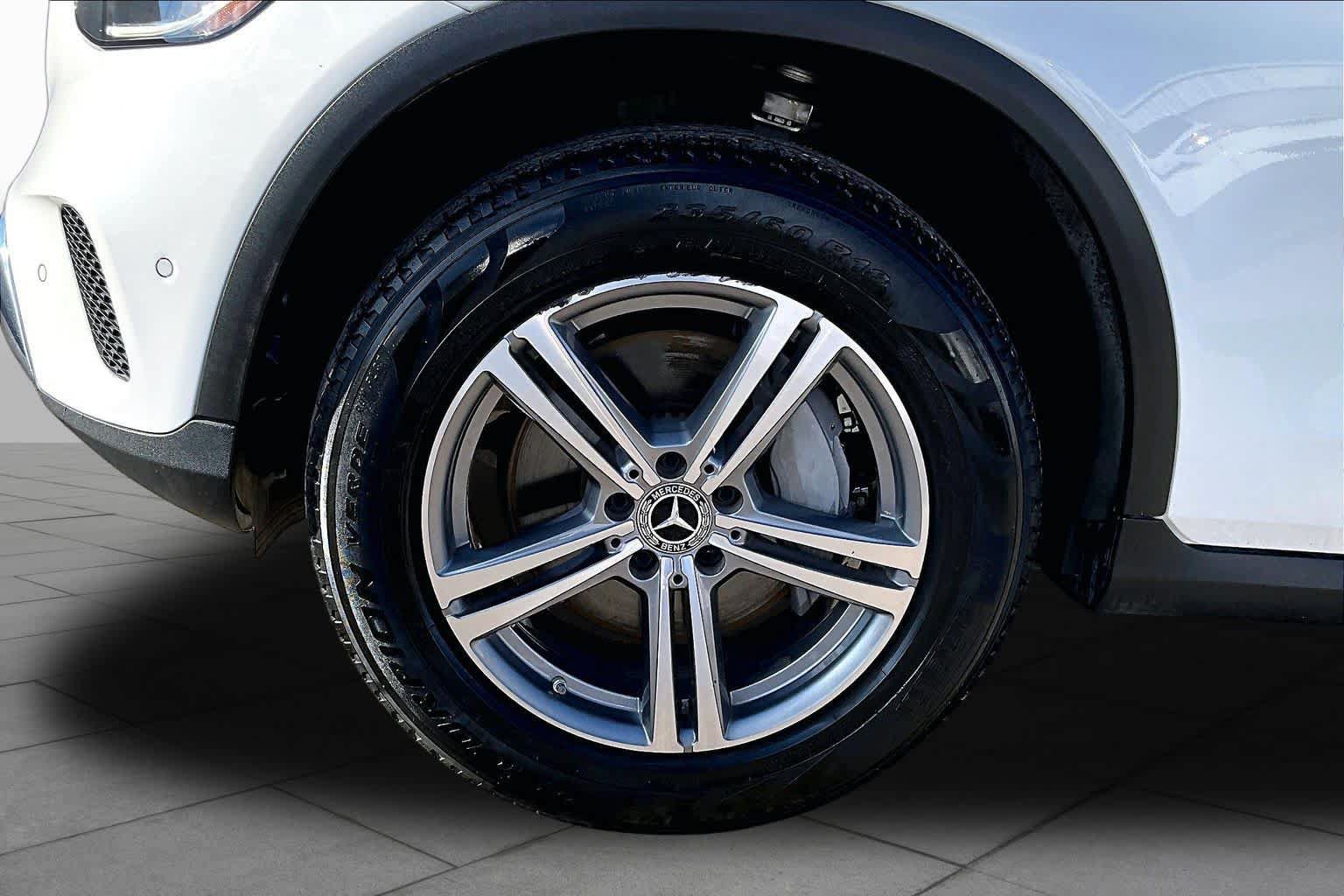 Used 2022 Mercedes-Benz GLC 300 image 11
