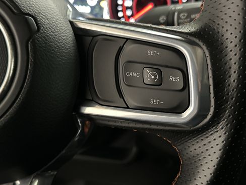 Used 2021 Jeep Gladiator Mojave AWD/4WD image 26