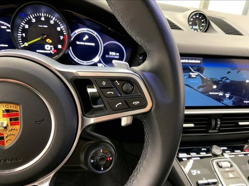 Used 2022 Porsche Cayenne E-Hybrid image 16