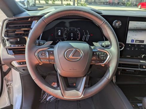 Used 2024 Lexus RX 350 FWD w/ Technology Package image 18