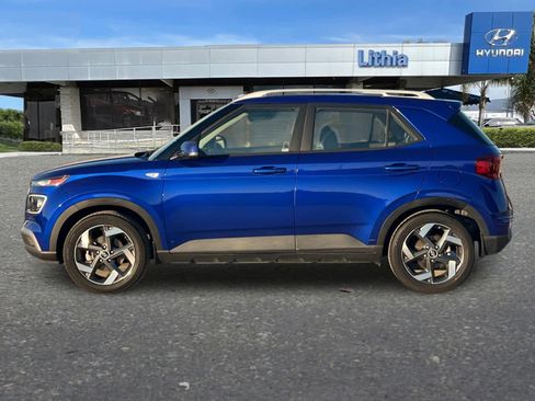 Certified 2022 Hyundai Venue Limited image 5