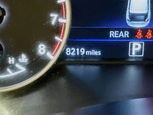 Used 2024 Nissan Murano SV AWD/4WD image 19