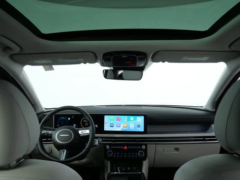 New 2026 Hyundai Tucson Limited image 19