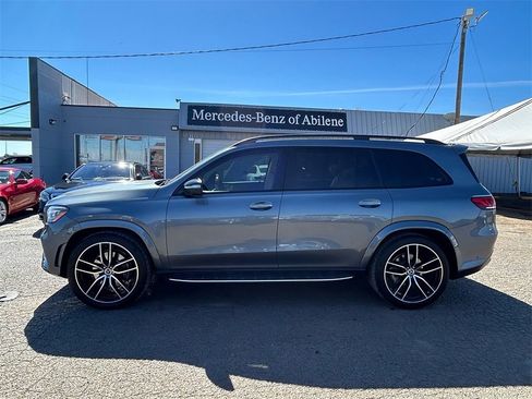 Used 2021 Mercedes-Benz GLS 580 4MATIC image 2
