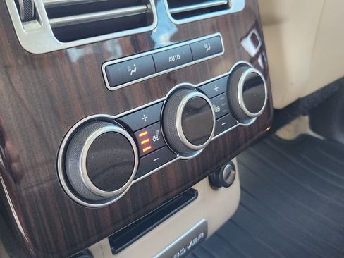 Used 2016 Land Rover Range Rover Supercharged image 17