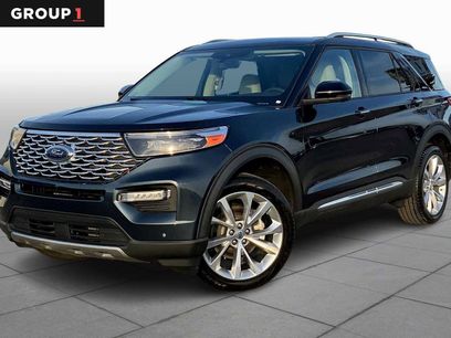 Certified 2022 Ford Explorer Platinum w/ Equipment Group 601A