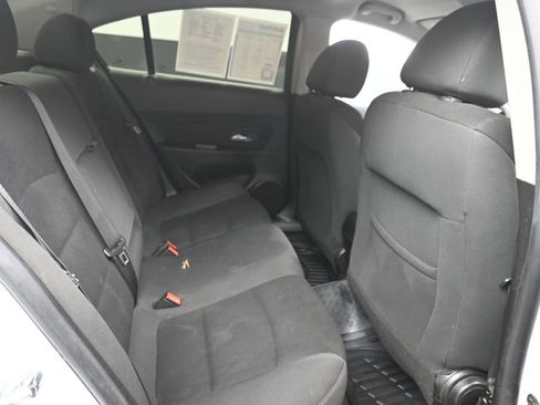Used 2015 Chevrolet Cruze LT w/ RS Package image 8