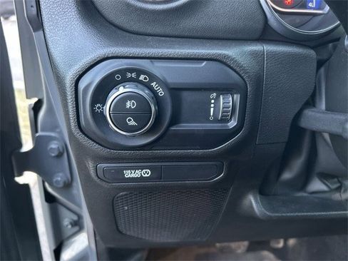 Used 2023 Jeep Gladiator Overland image 17