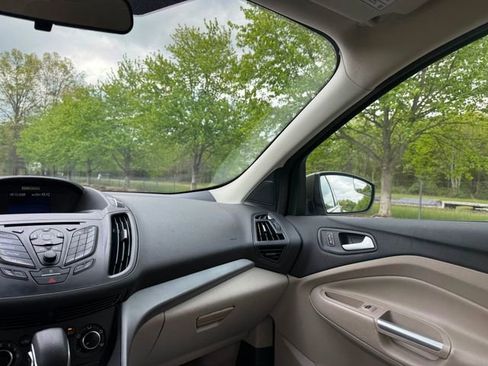 Used 2014 Ford Escape SE FWD image 10