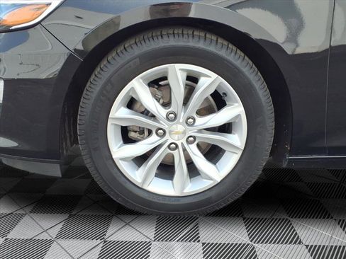 Used 2021 Chevrolet Malibu LT w/ Leather Package image 9