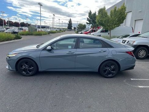 Used 2021 Hyundai Elantra SEL FWD image 8