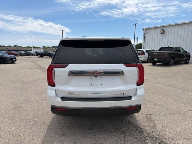 Used 2023 GMC Yukon XL AT4 w/ Technology Package AWD/4WD image 9