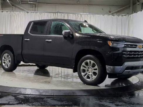 Used 2023 Chevrolet Silverado 1500 LTZ image 2