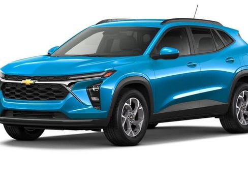 New 2026 Chevrolet Trax LT w/ Driver Confidence Package FWD image 2