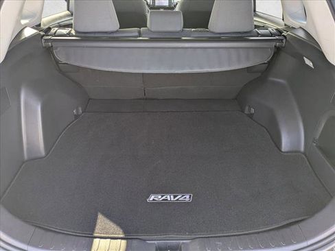 Used 2021 Toyota RAV4 XLE w/ Carpet Mat Package (TMS) image 6