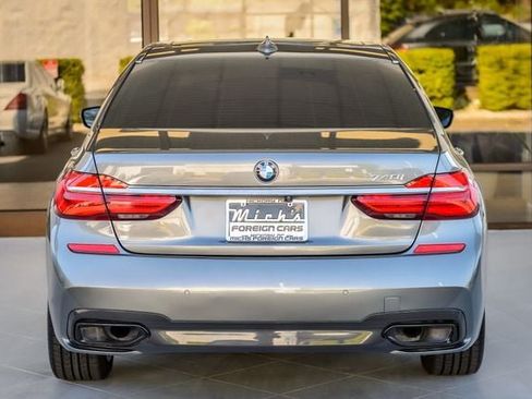 Used 2016 BMW 740i image 8