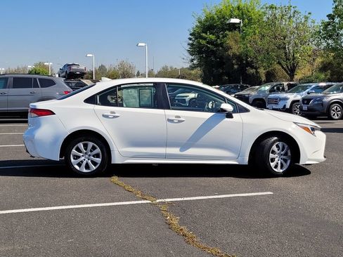 Used 2024 Toyota Corolla LE FWD image 5