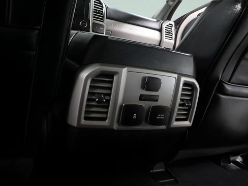 Used 2017 Ford F350 Lariat w/ Lariat Ultimate Package AWD/4WD image 27