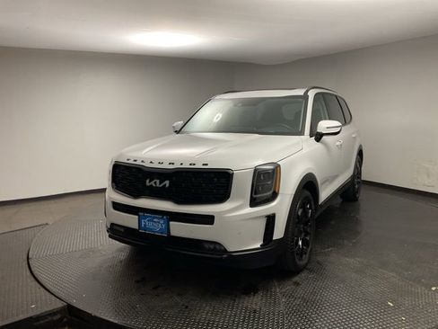 Used 2022 Kia Telluride SX w/ SX Prestige Package image 3