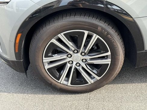 Used 2024 Cadillac Lyriq Luxury AWD/4WD image 7