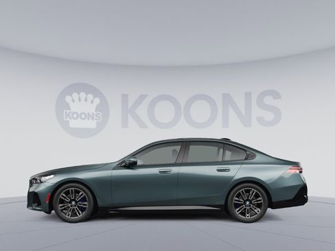 Used 2024 BMW 530i xDrive 530i xDrive w/ Convenience Package image 2