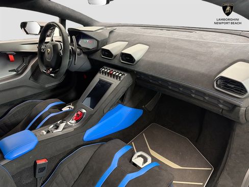 Used 2024 Lamborghini Huracan STO RWD image 23