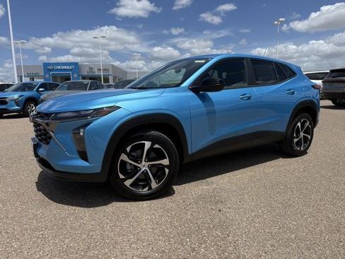 New 2026 Chevrolet Trax RS w/ Driver Confidence Package FWD image 2