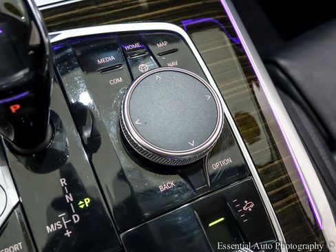 Used 2020 BMW X7 xDrive40i w/ Premium Package image 26