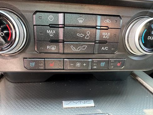 Used 2017 Ford F150 Lariat w/ Equipment Group 502A Luxury image 4