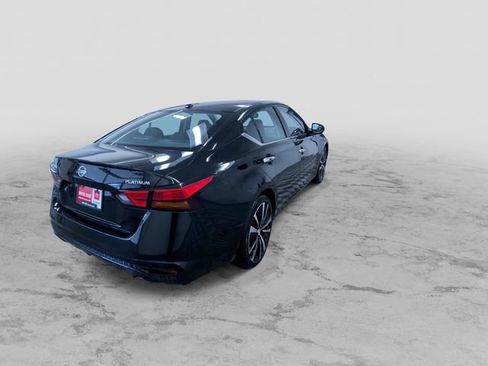 Used 2019 Nissan Altima 2.5 Platinum image 10