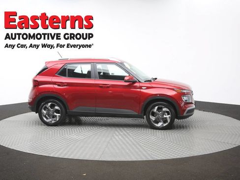 Used 2024 Hyundai Venue SEL FWD image 47