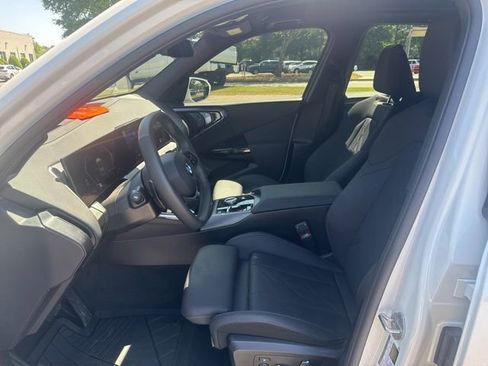 Used 2026 BMW X3 xDrive30 w/ Premium Package image 22