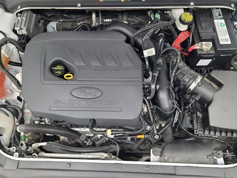 Used 2018 Ford Fusion SE w/ Fusion SE Technology Package FWD image 30