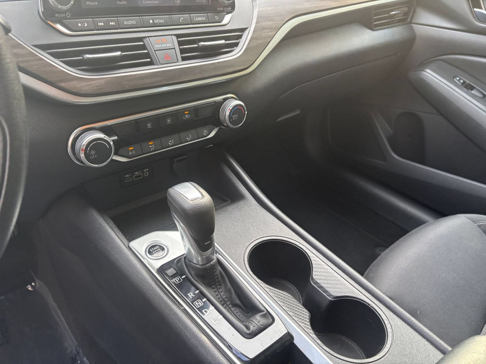 Used 2025 Nissan Altima 2.5 SV FWD image 37