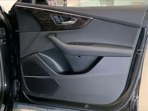 Used 2023 Audi Q8 Premium Plus image 26