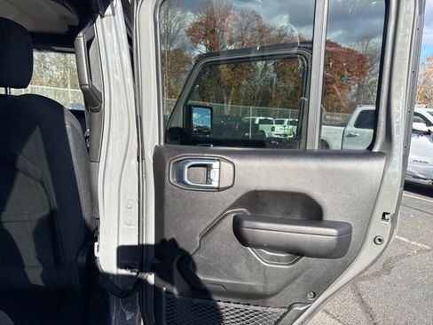 Used 2021 Jeep Wrangler Unlimited Sport image 34