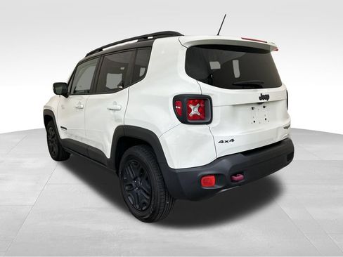 Used 2017 Jeep Renegade Trailhawk AWD/4WD image 3