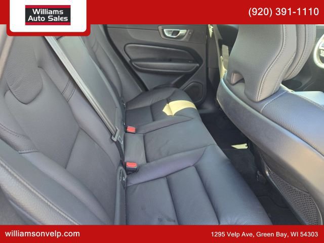 Used 2023 Volvo XC60 B5 Plus AWD/4WD image 18