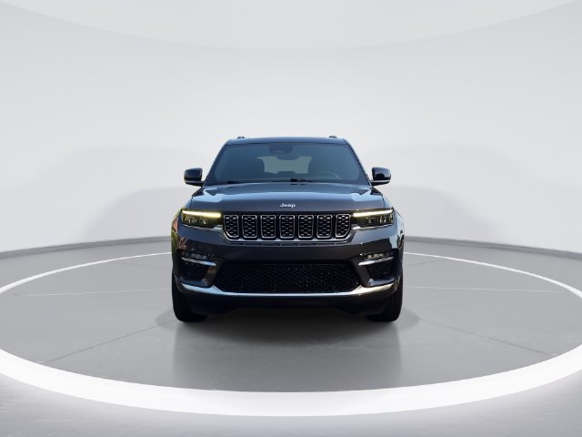 Used 2025 Jeep Grand Cherokee Summit AWD/4WD image 3