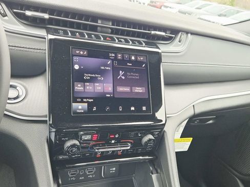 New 2026 Jeep Grand Cherokee Laredo X image 21