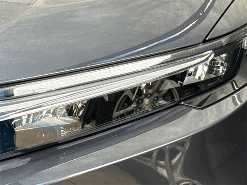 Used 2024 Honda CR-V EX image 6