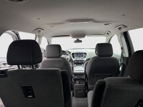 Used 2022 GMC Acadia SLE w/ Driver Convenience Package FWD image 19