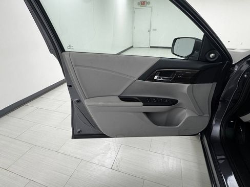 Used 2016 Honda Accord EX-L image 9