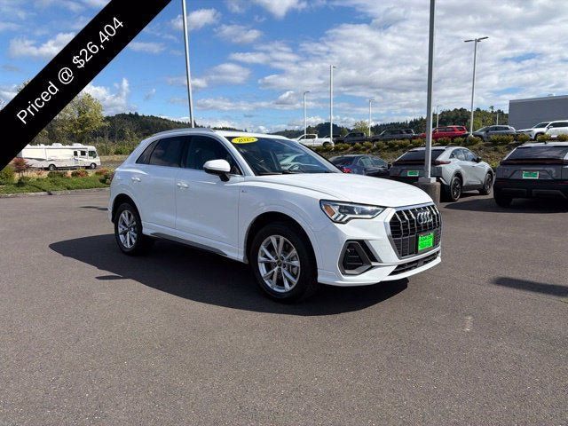 Used 2025 Audi Q3 2.0T Premium AWD/4WD image 4