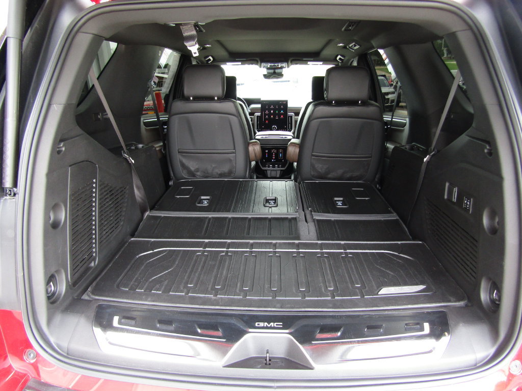 Used 2026 GMC Yukon Denali Ultimate AWD/4WD image 43